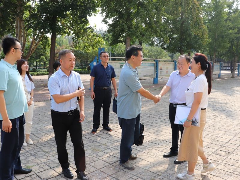 潍坊创新教育研究院领导到实践基地调研指导工作